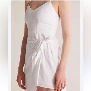 Abercrombie & Fitch White faux Wrap skirt Dress size small